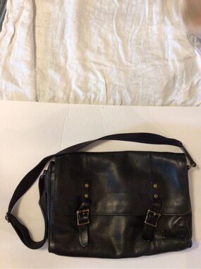 Black Leather Messenger Bag for Men - Classic Crossbody